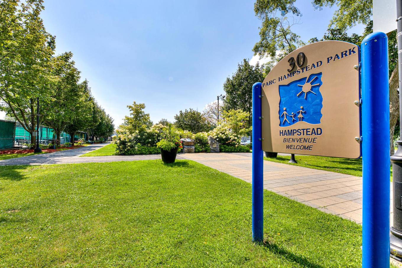 À proximité - 5782 Rue Fleet, Hampstead, QC - Outdoor