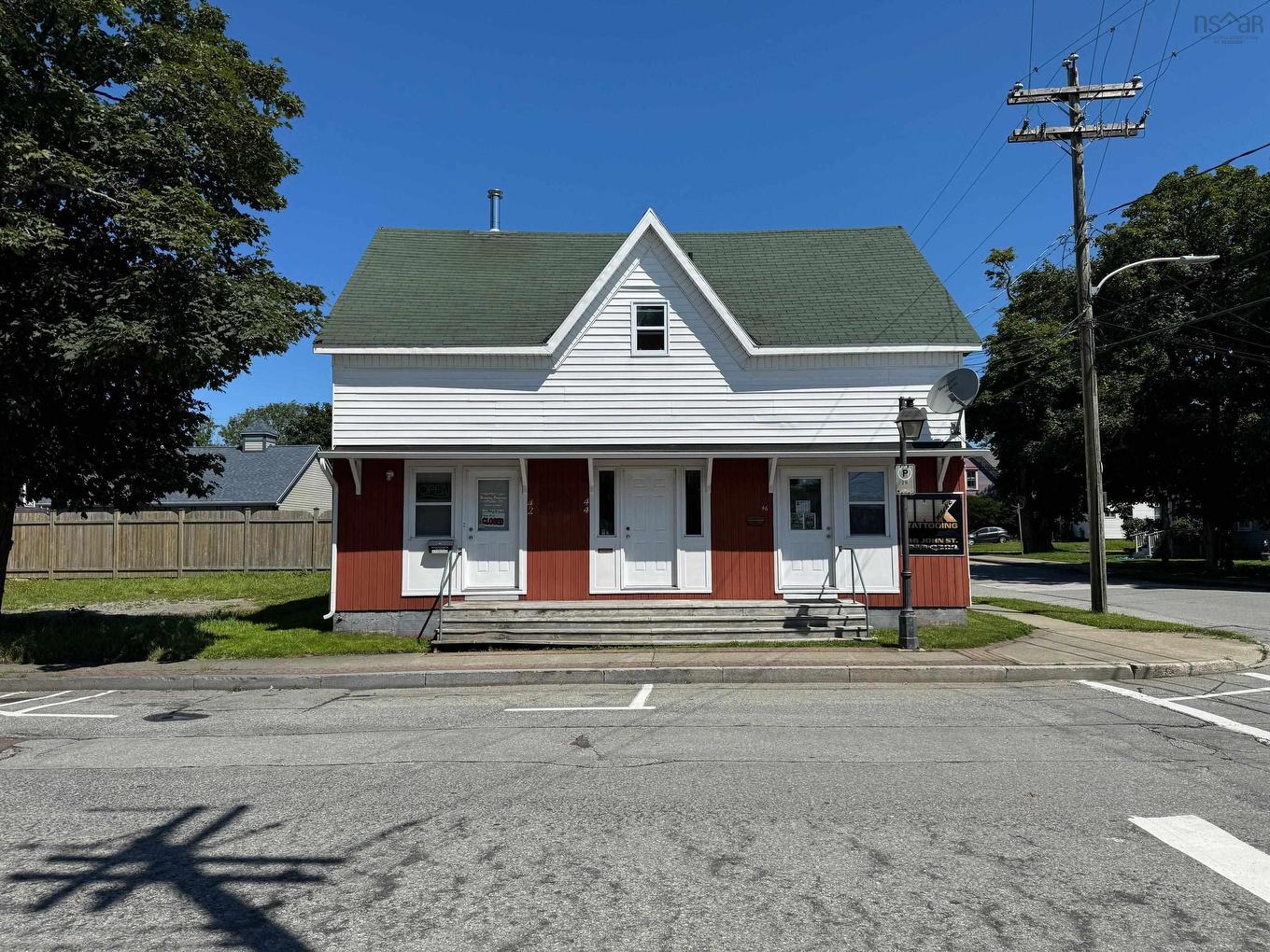 16 Willow Street, Yarmouth, NS