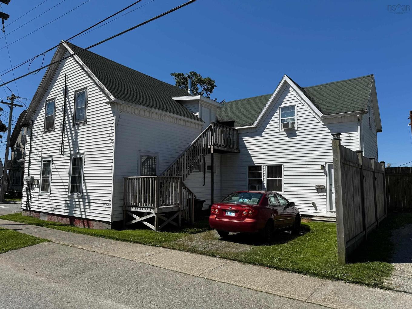 16 Willow Street, Yarmouth, NS