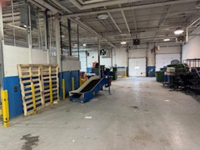 Other - E-600 Boul. Industriel, Saint-Jean-Sur-Richelieu, QC - Indoor Photo Showing Garage