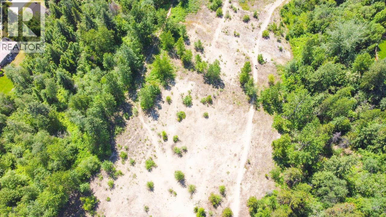 3300 10Th Avenue, Castlegar, BC