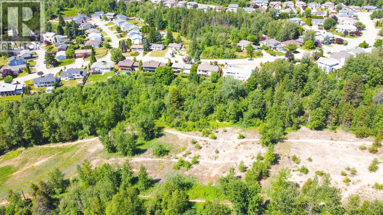 3300 10Th Avenue, Castlegar, BC