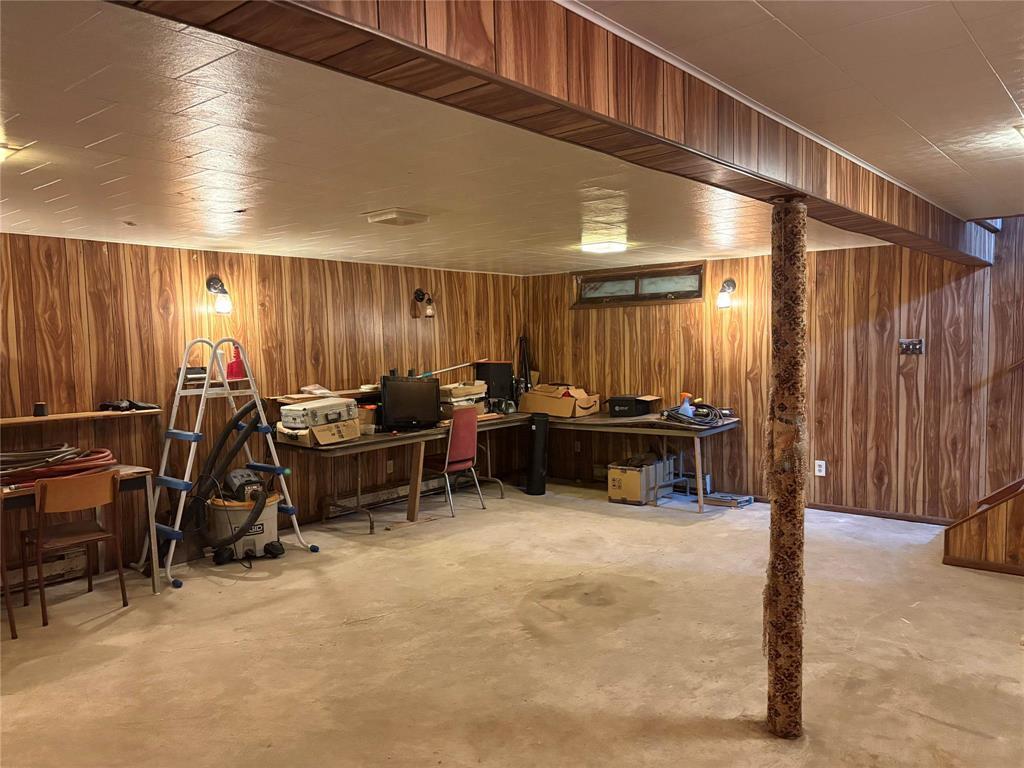 166055 31N Road, Reston, MB - Indoor