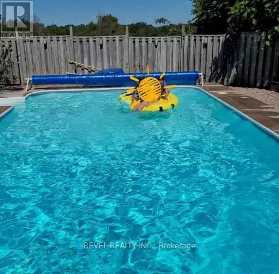 917 County Road 10, Cavan Monaghan (Cavan Twp), ON - Outdoor With In Ground Pool