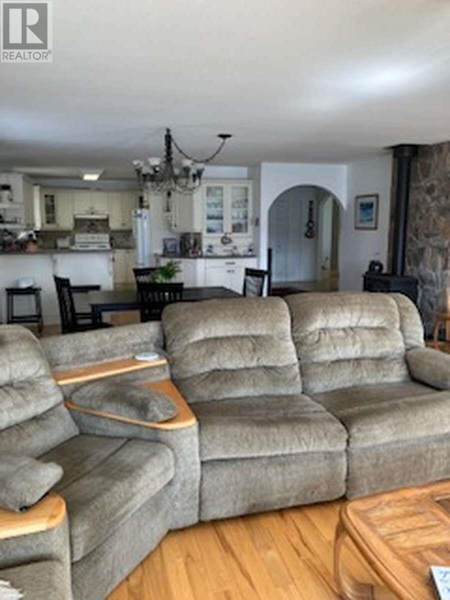 3504 97 Highway, Lac La Hache, BC