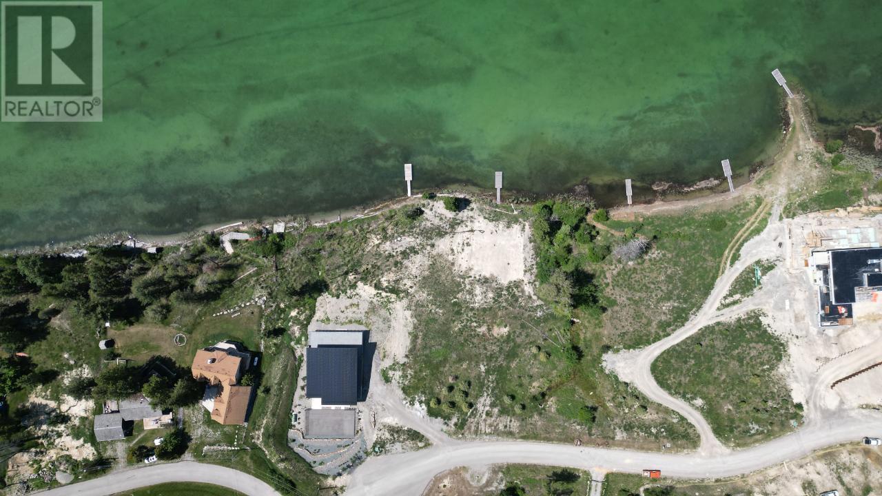 8695 Cottage Lane, Canal Flats, BC