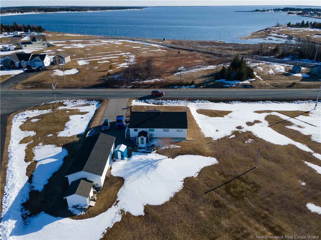 6330 Route 313, Petite-Lamèque, NB