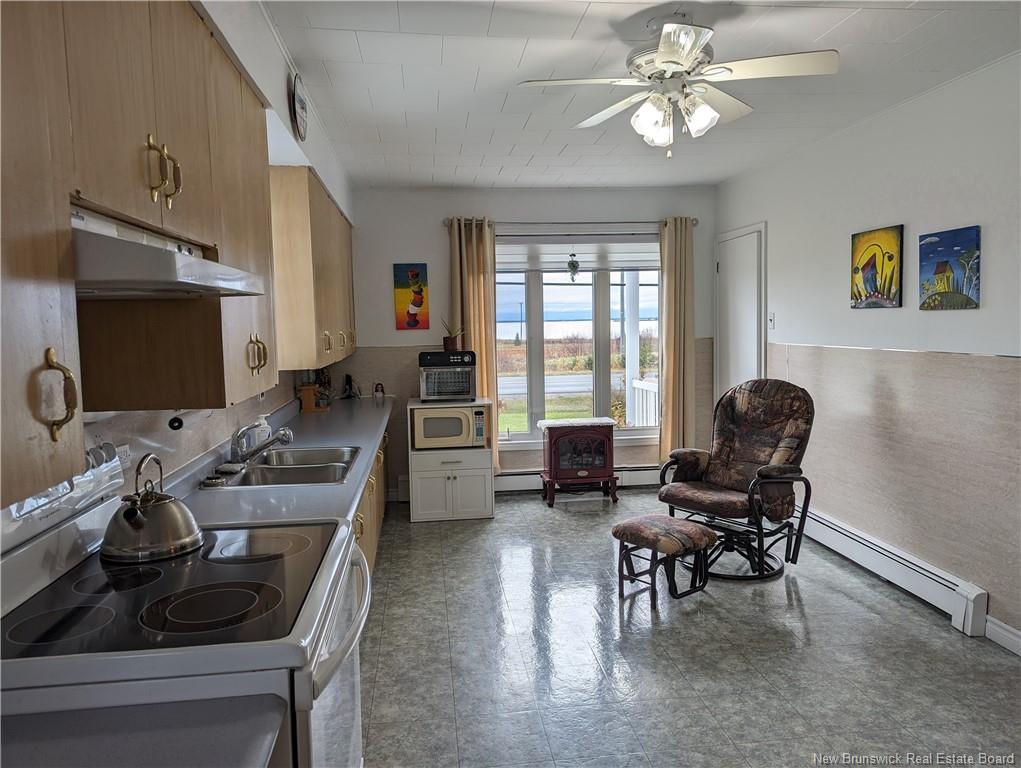 6330 Route 313, Petite-Lamèque, NB