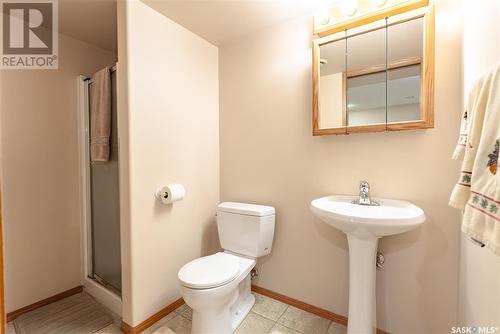 439 Wakabayashi Crescent, Saskatoon, SK - Indoor Photo Showing Bathroom
