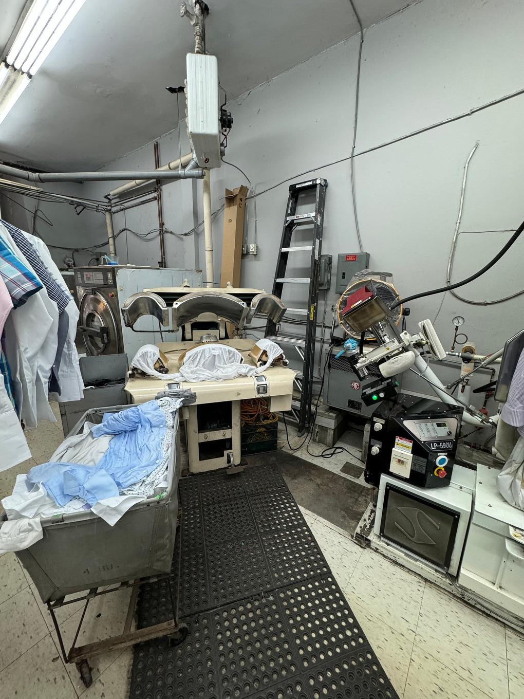 Commerce - 5460 Av. Westminster, Côte-Saint-Luc, QC