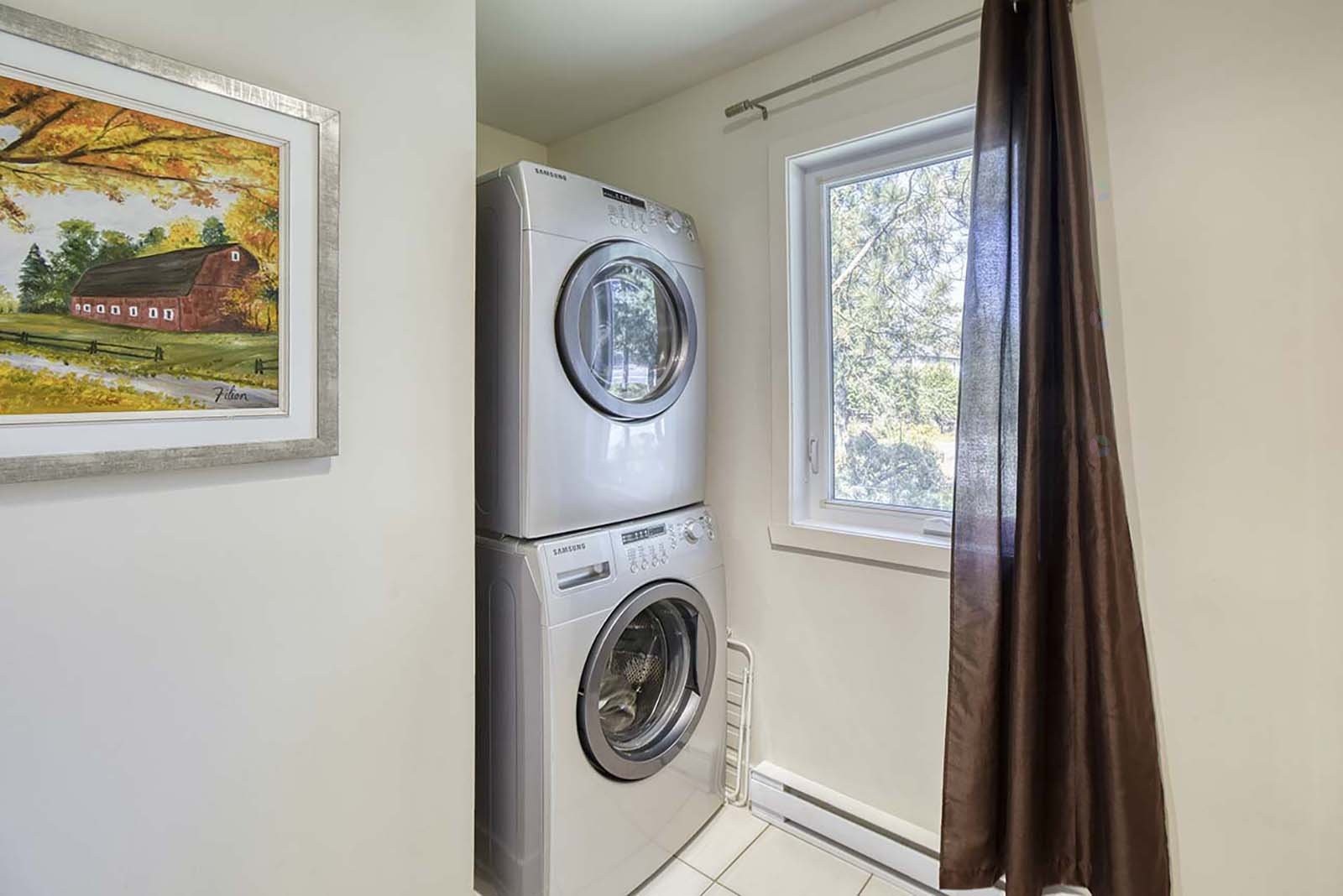 Powder room - 4-1297 Rue Labelle, Mont-Tremblant, QC - Indoor Photo Showing Laundry Room