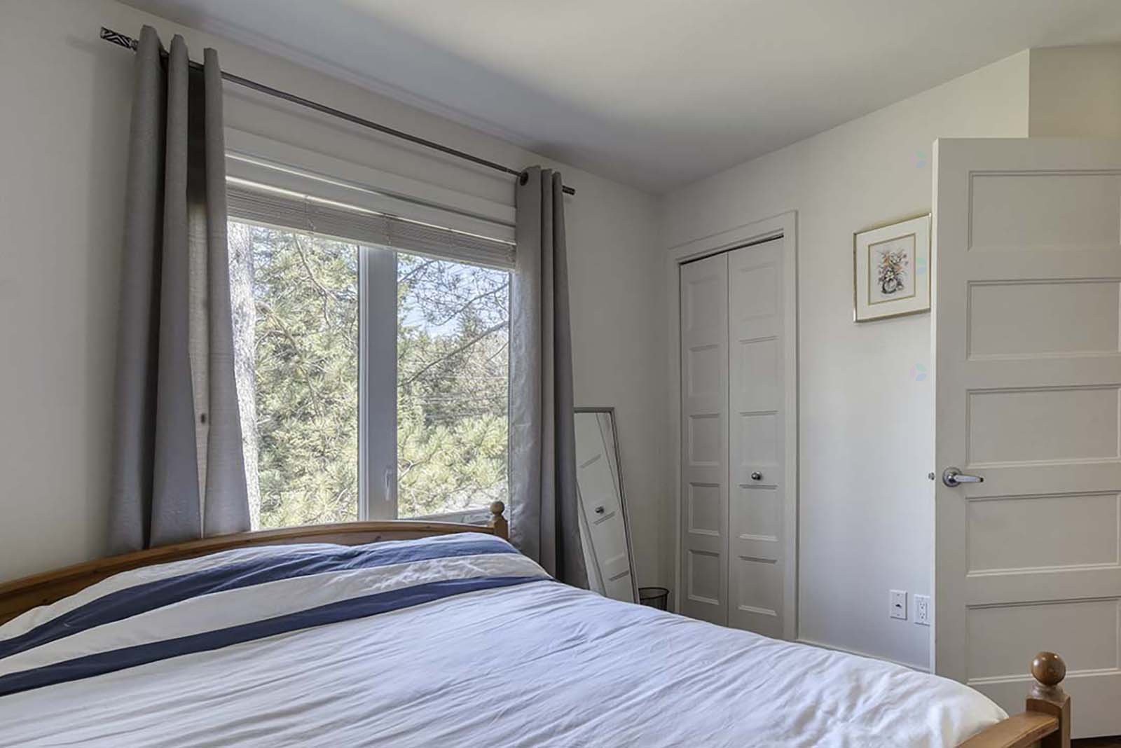 Bedroom - 4-1297 Rue Labelle, Mont-Tremblant, QC - Indoor Photo Showing Bedroom