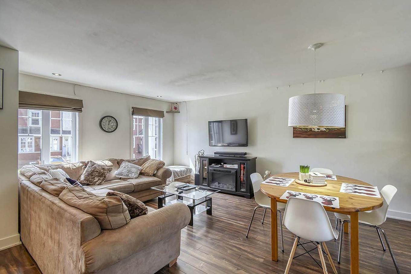 Living room - 4-1297 Rue Labelle, Mont-Tremblant, QC - Indoor Photo Showing Living Room