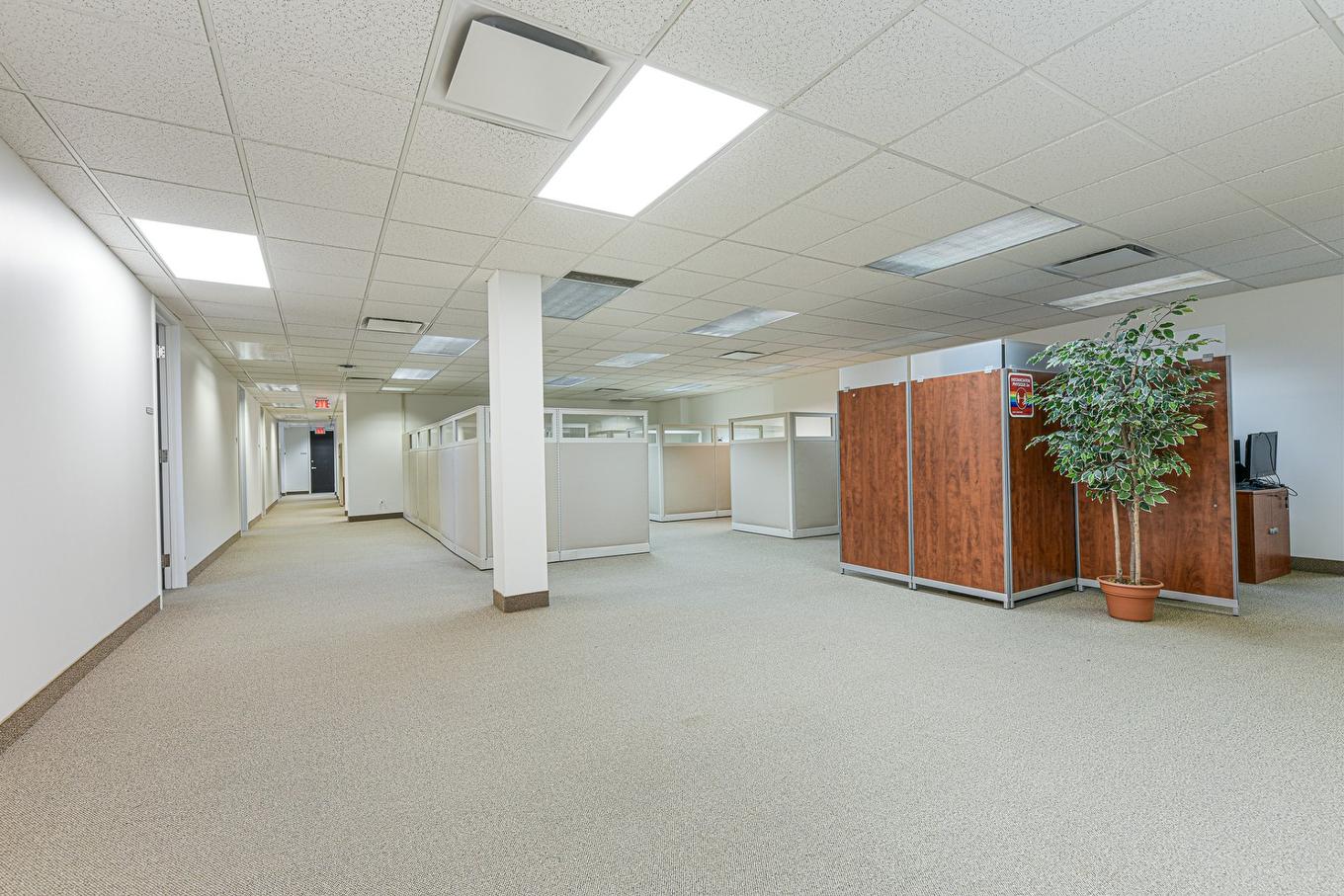 Passageway - 300-370Z Ch. De Chambly, Longueuil (Le Vieux-Longueuil), QC - Indoor Photo Showing Other Room