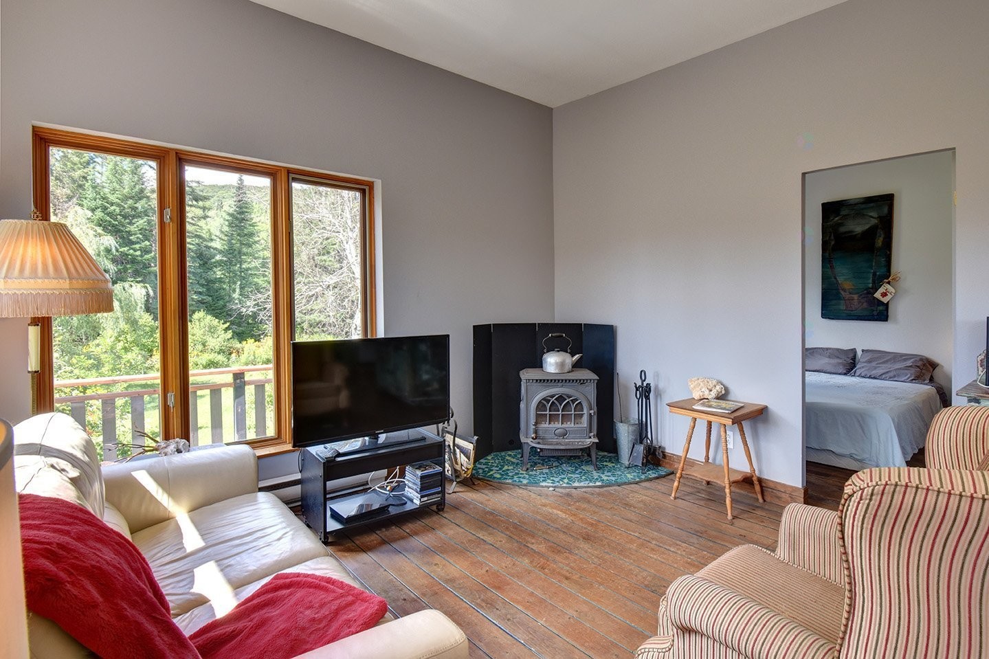 Living Room - 2147 Ch. Du Lac-Quenouille, Val-Des-Lacs, QC - Indoor Photo Showing Living Room