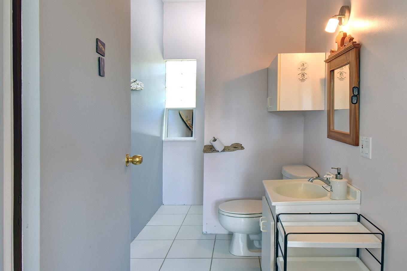 Salle de bains - 2147 Ch. Du Lac-Quenouille, Val-Des-Lacs, QC - Indoor Photo Showing Laundry Room