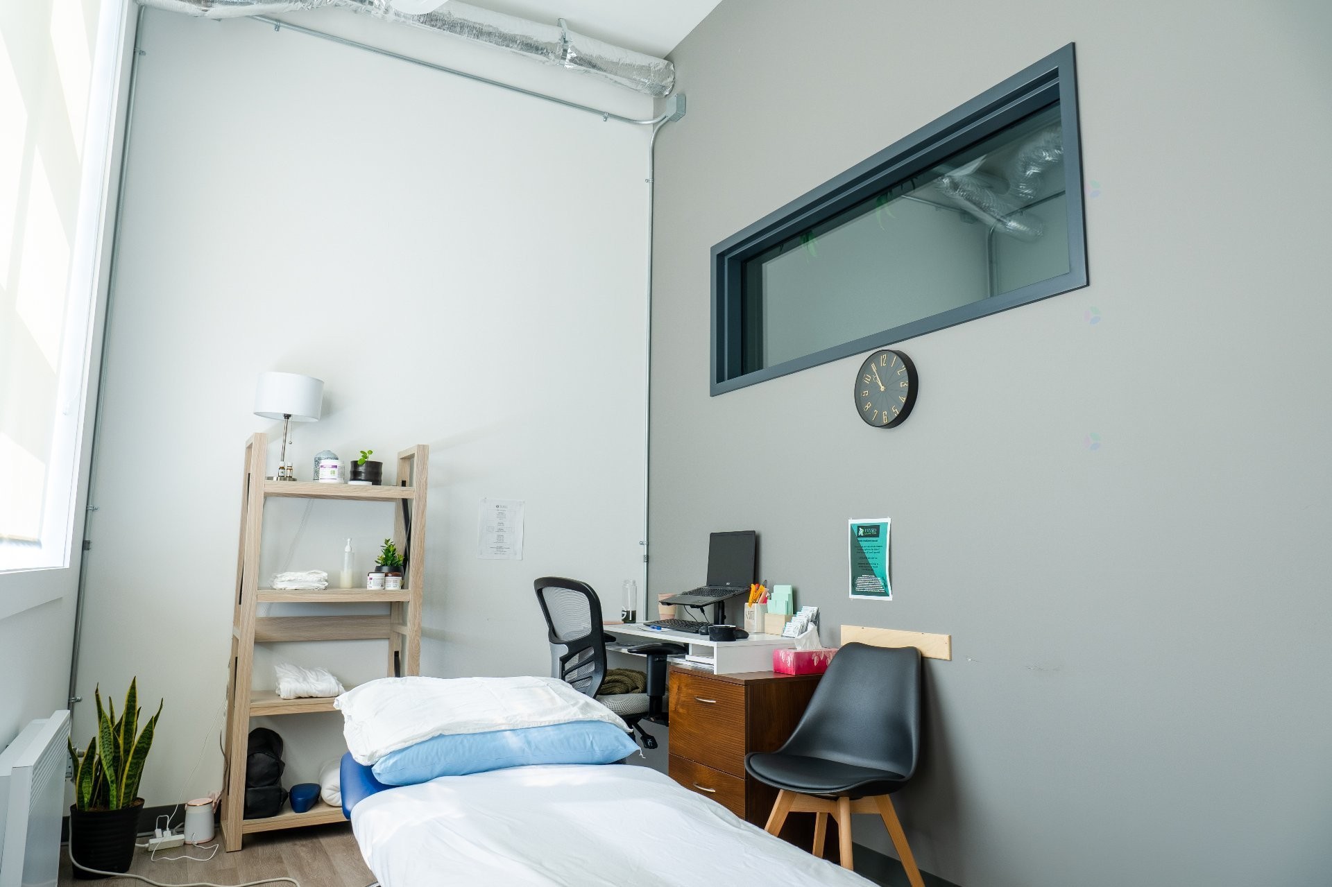 Office - A-3305 - 3321 Av. De La Gare, Mascouche, QC - Indoor