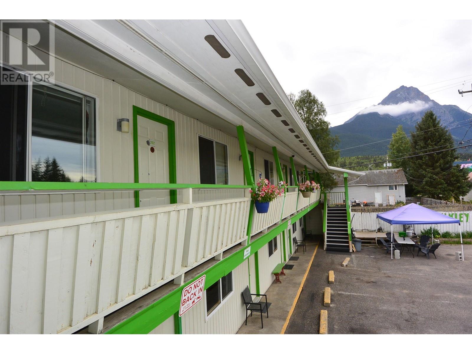 4444 10Th Avenue, New Hazelton, BC