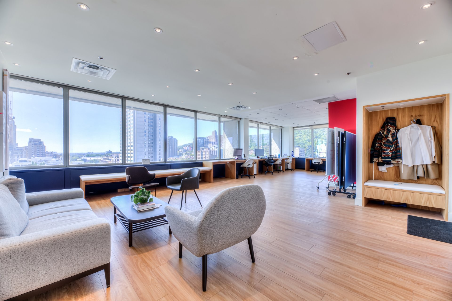 Vue d'ensemble - 1600-1350 Rue Sherbrooke O., Montréal (Ville-Marie), QC - Indoor Photo Showing Living Room