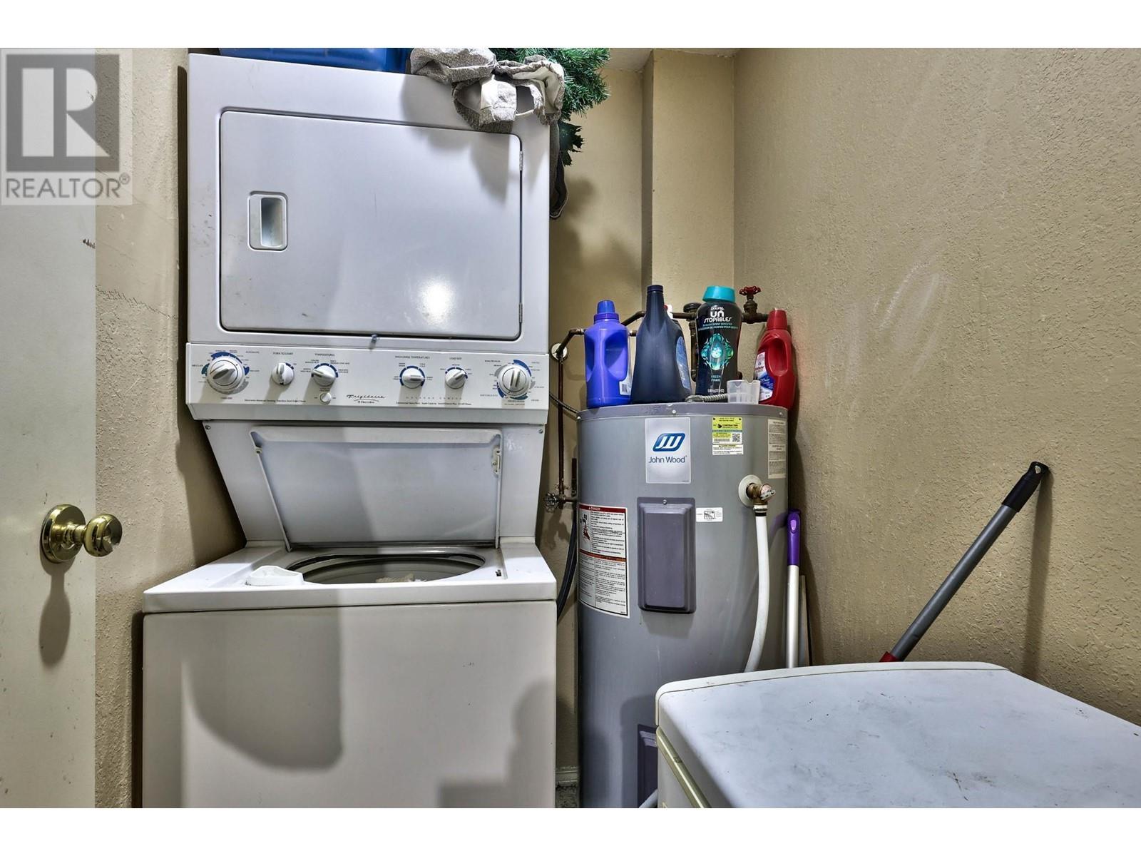 1760 Brunner Avenue Unit# 209, Kamloops, BC - Indoor Photo Showing Laundry Room