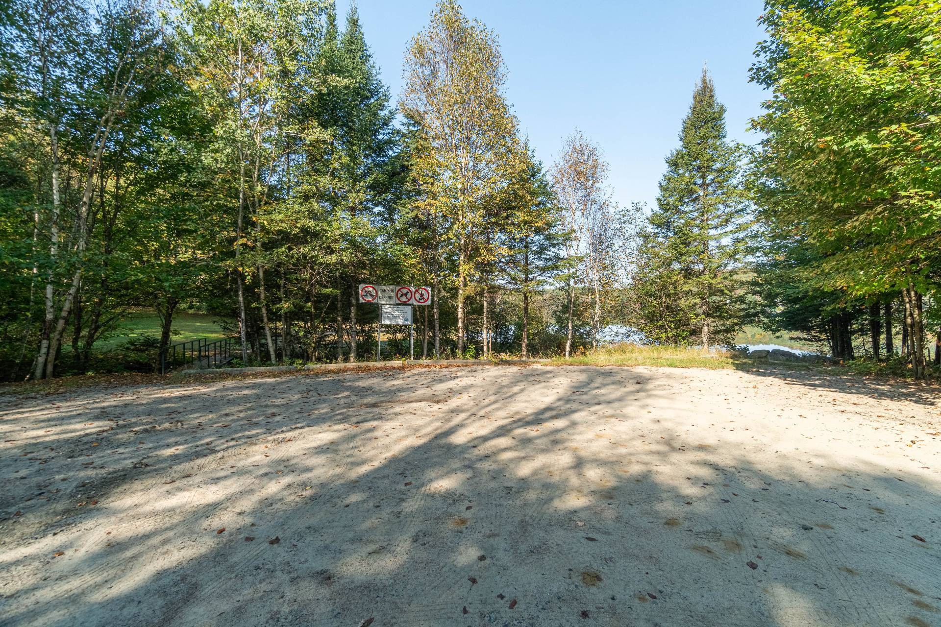 À proximité - Ch. Du Genêt, L'Ascension, QC