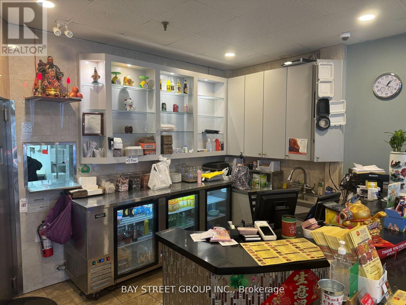 16 Kennedy Road S, Brampton, ON