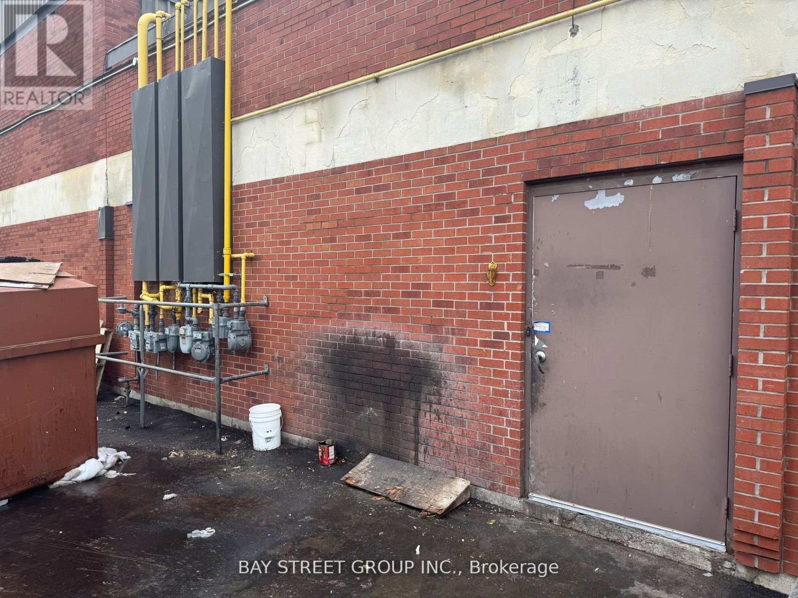 16 Kennedy Road S, Brampton, ON