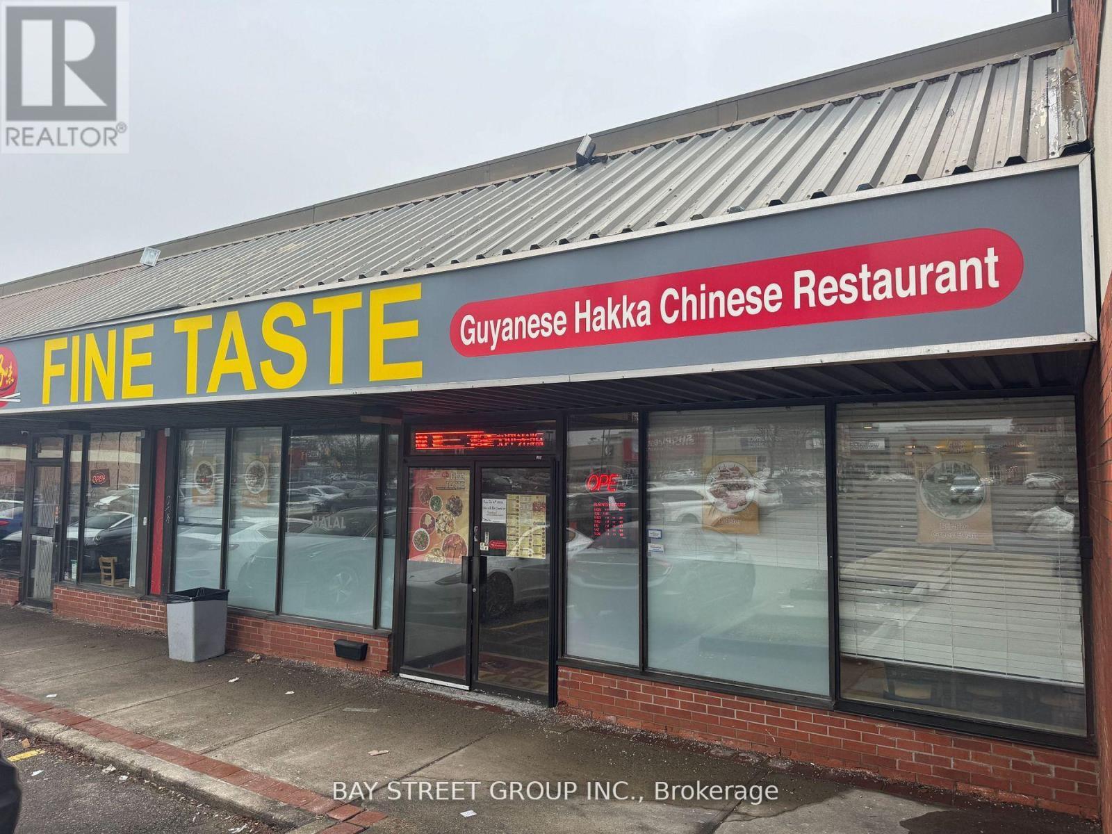 16 Kennedy Road S, Brampton, ON