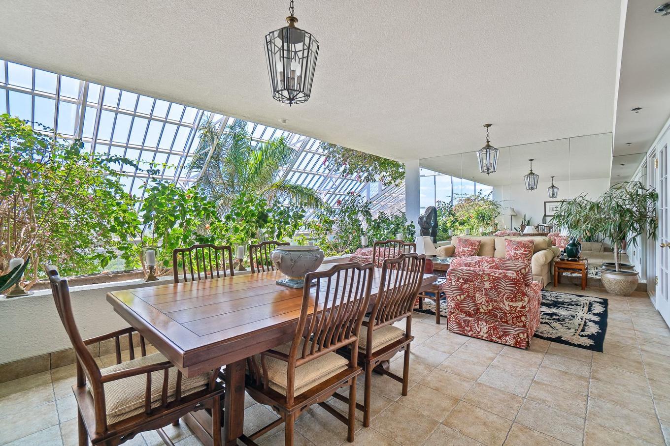 Terrasse - 707-2500 Av. Pierre-Dupuy, Montréal (Ville-Marie), QC - Indoor Photo Showing Dining Room