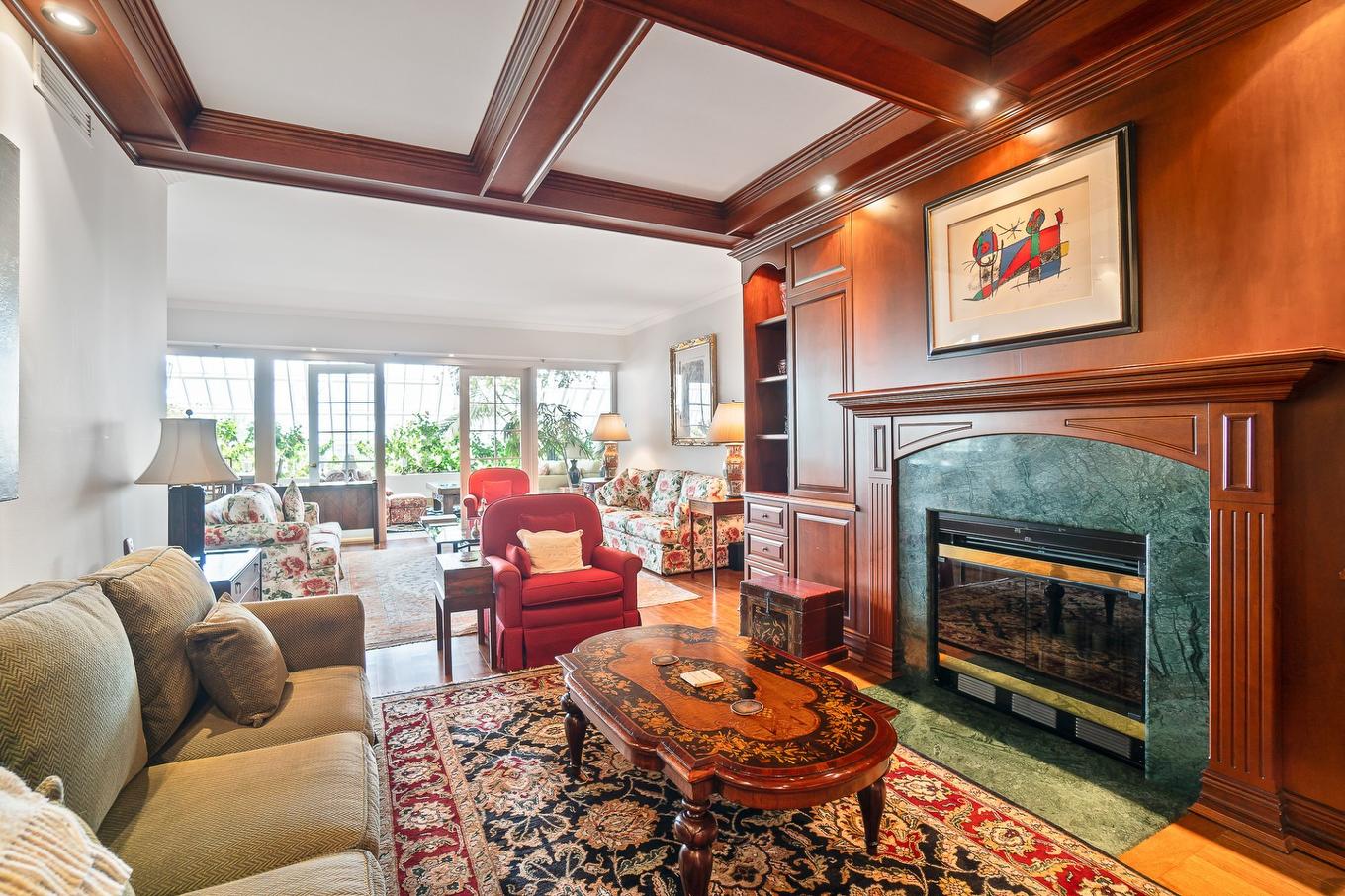 Boudoir - 707-2500 Av. Pierre-Dupuy, Montréal (Ville-Marie), QC - Indoor Photo Showing Living Room With Fireplace