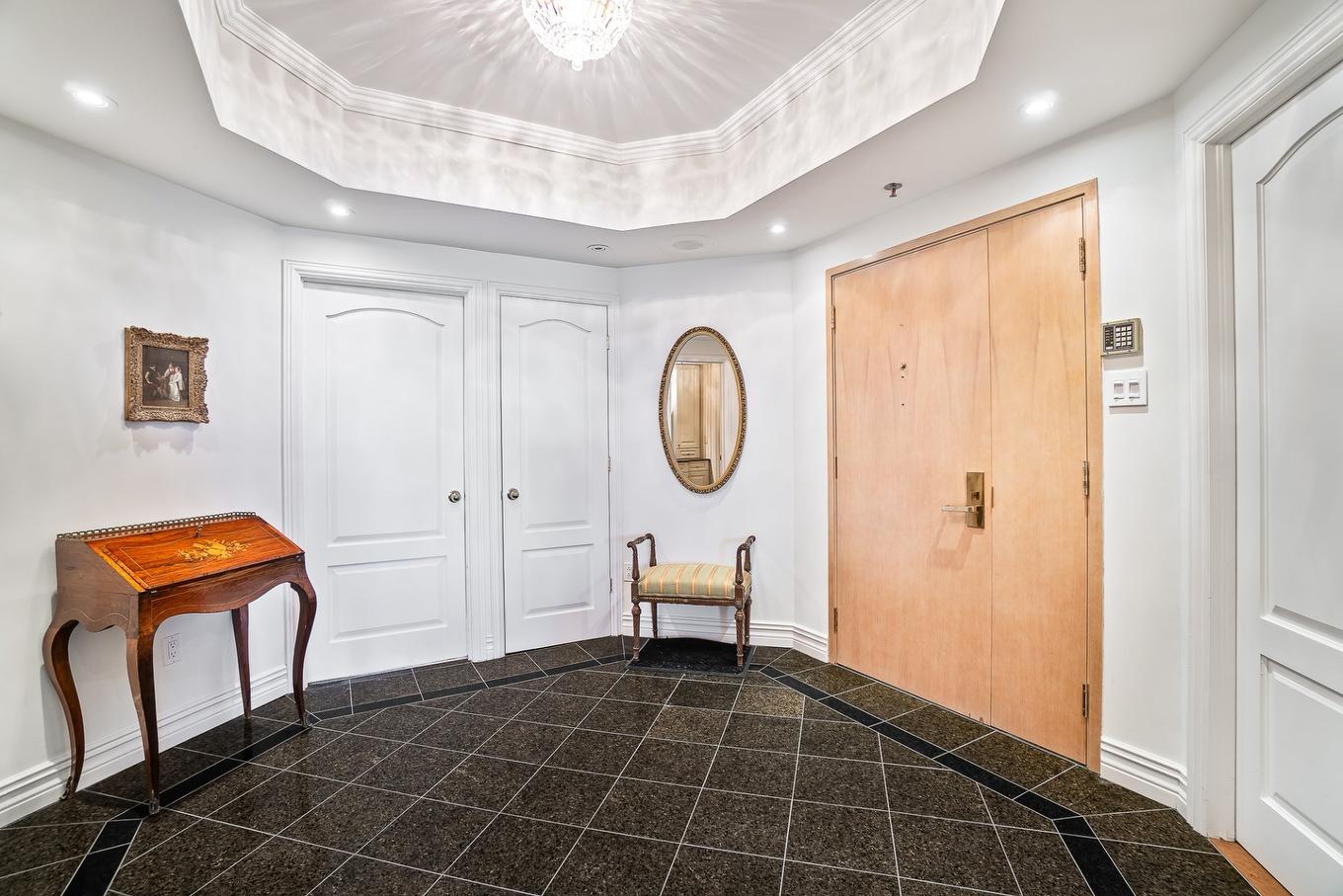 Hall d'entrée - 707-2500 Av. Pierre-Dupuy, Montréal (Ville-Marie), QC - Indoor Photo Showing Other Room