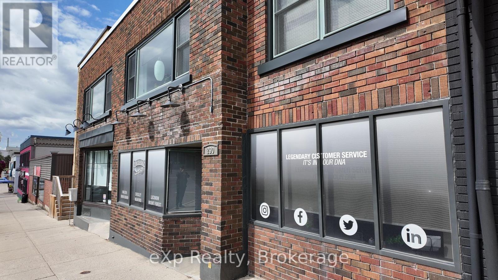 290 10Th Street, Hanover, ON