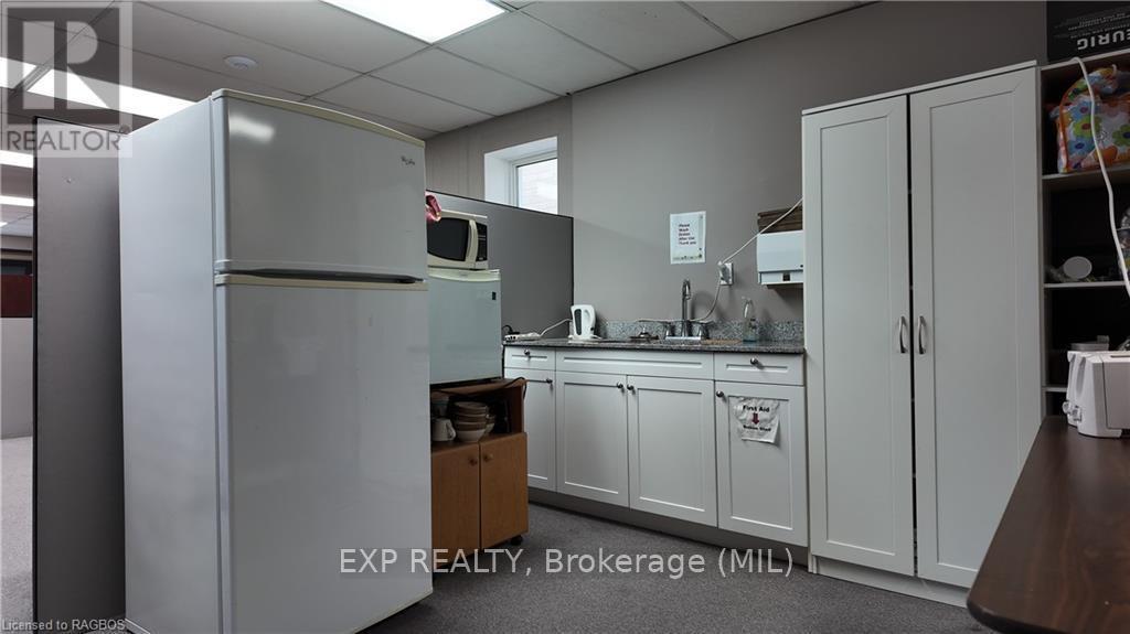 290 10Th Street, Hanover, ON