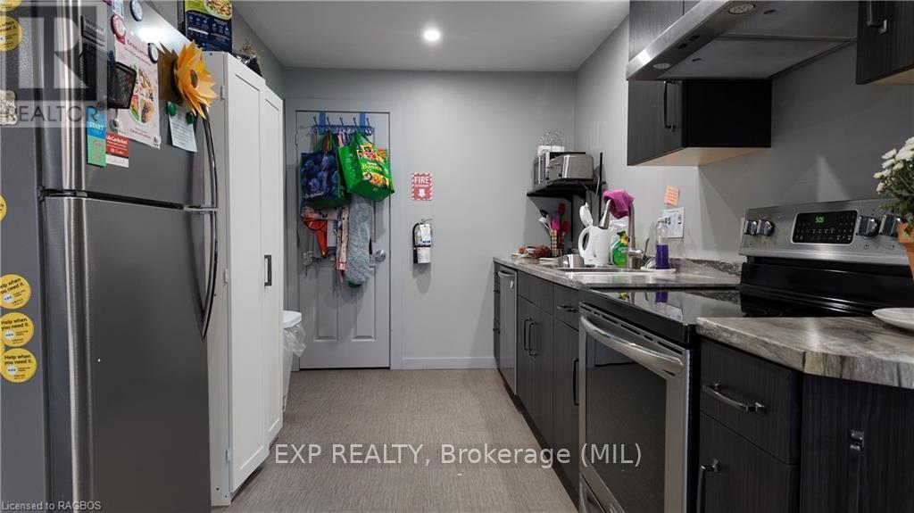 290 10Th Street, Hanover, ON