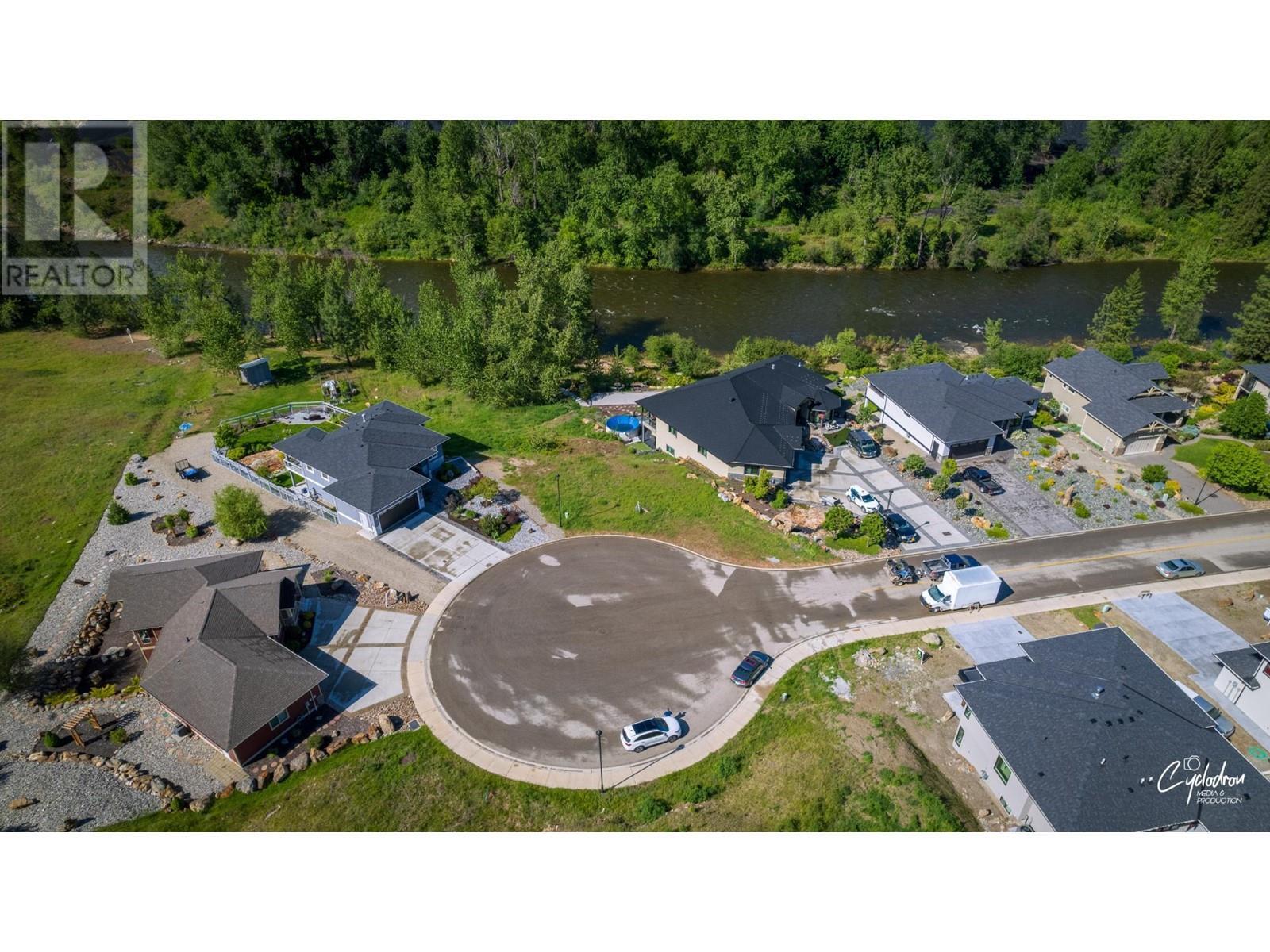 8840 Riverside Drive, Grand Forks, BC