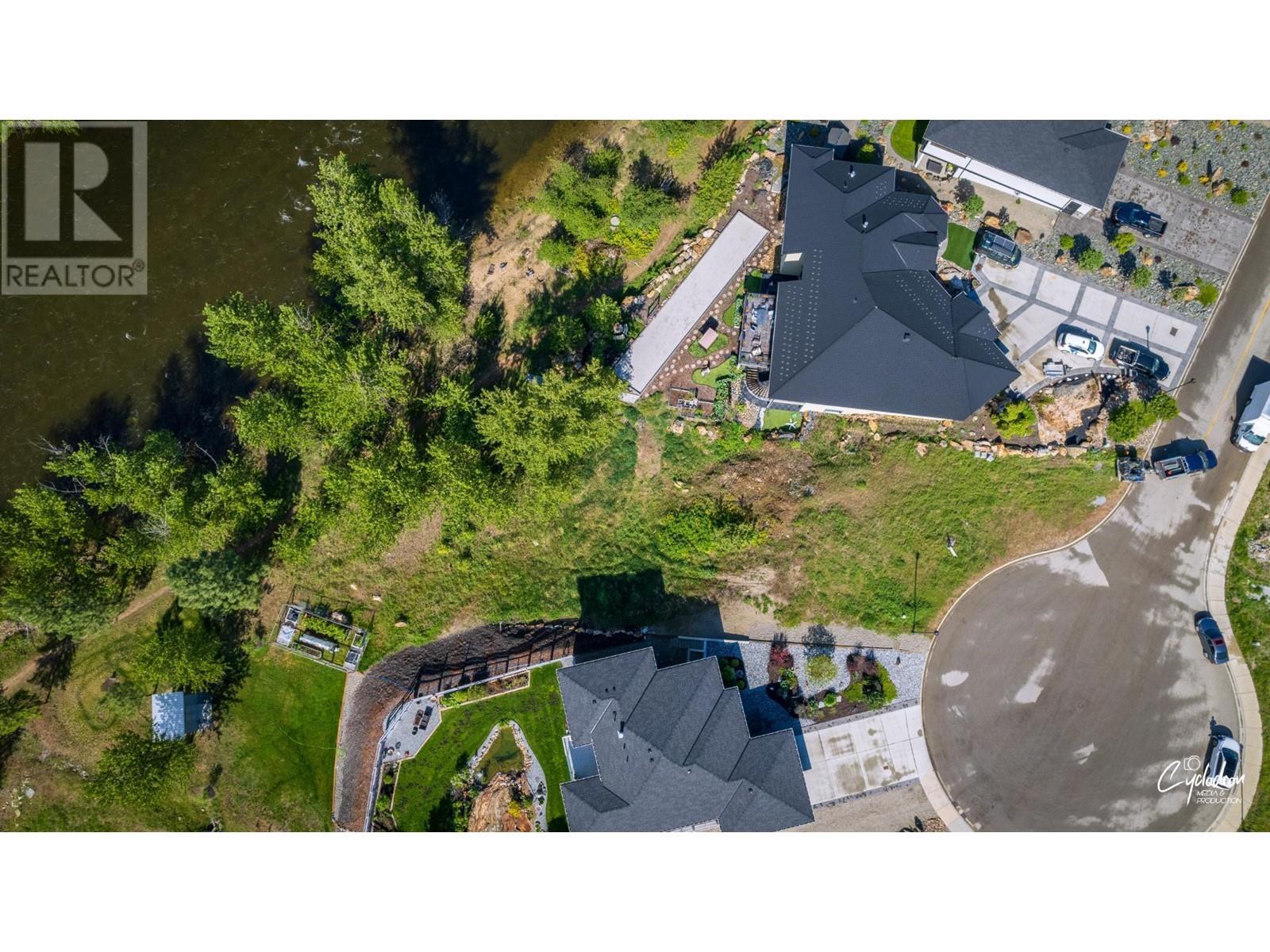 8840 Riverside Drive, Grand Forks, BC