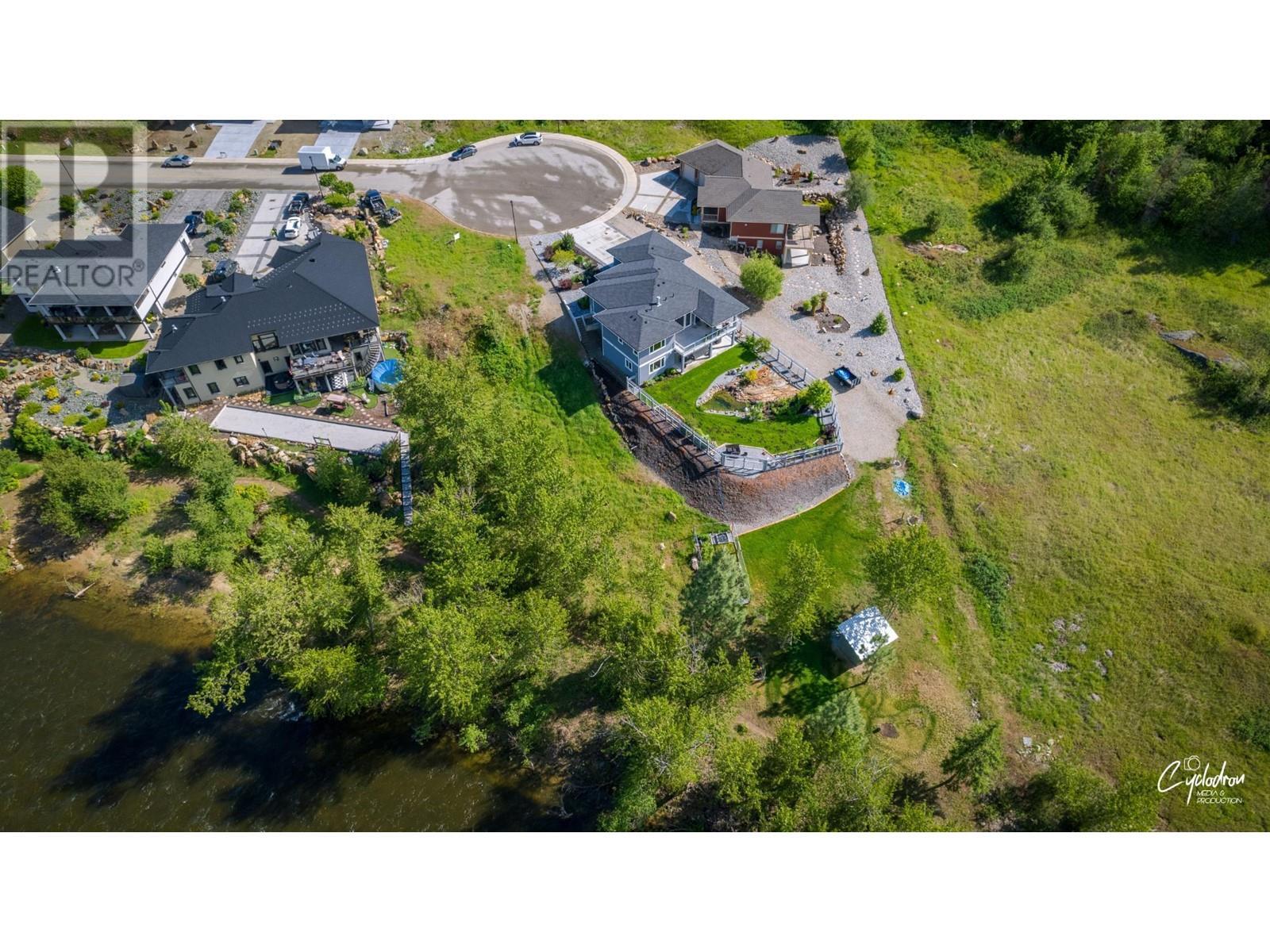 8840 Riverside Drive, Grand Forks, BC