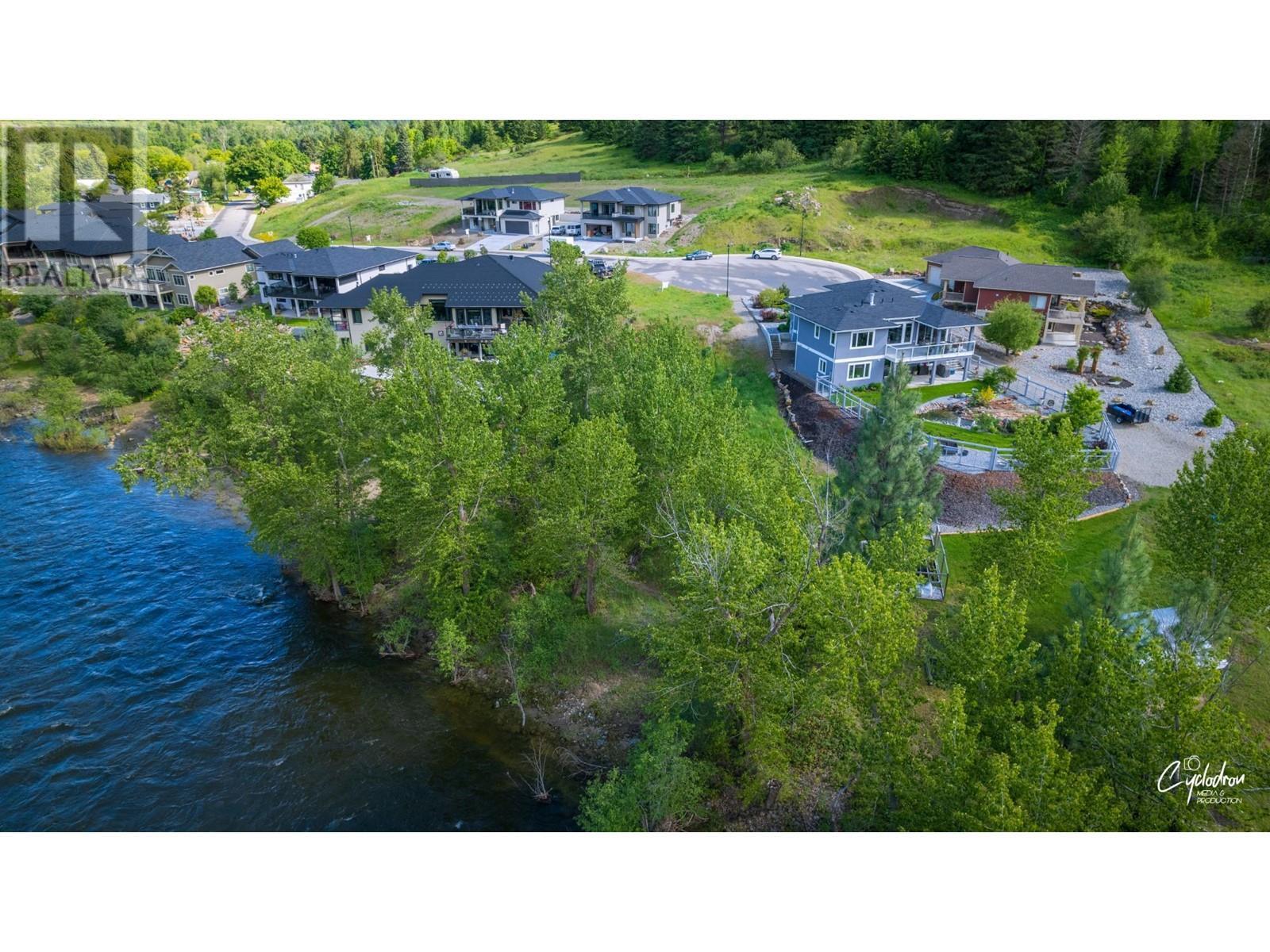 8840 Riverside Drive, Grand Forks, BC