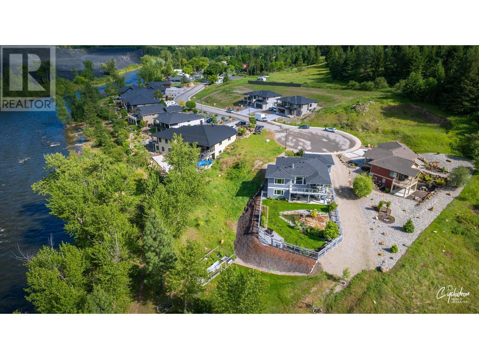 8840 Riverside Drive, Grand Forks, BC