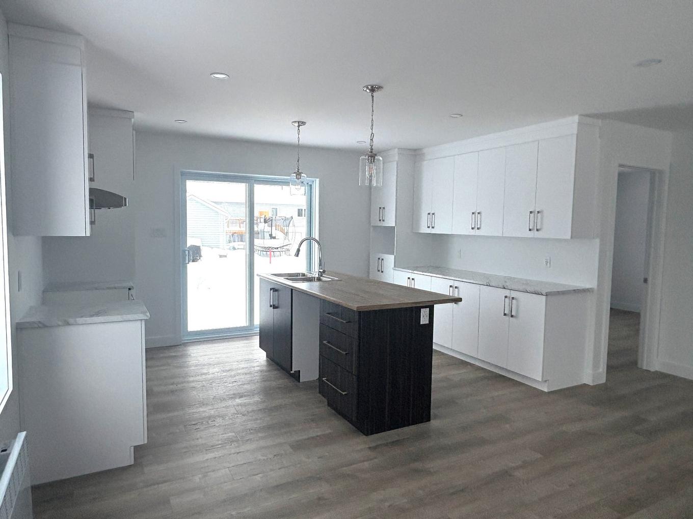 Cuisine - 2352 Rue Montrose, Rouyn-Noranda, QC - Indoor Photo Showing Kitchen