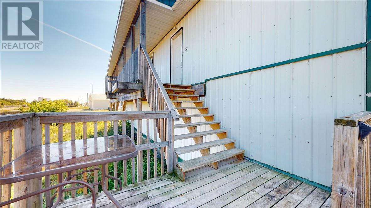 86 Vankoughnet E, Little Current, ON