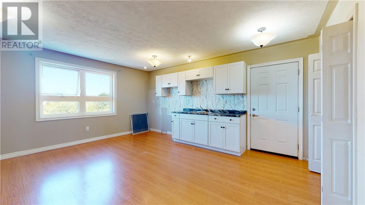 86 Vankoughnet E, Little Current, ON