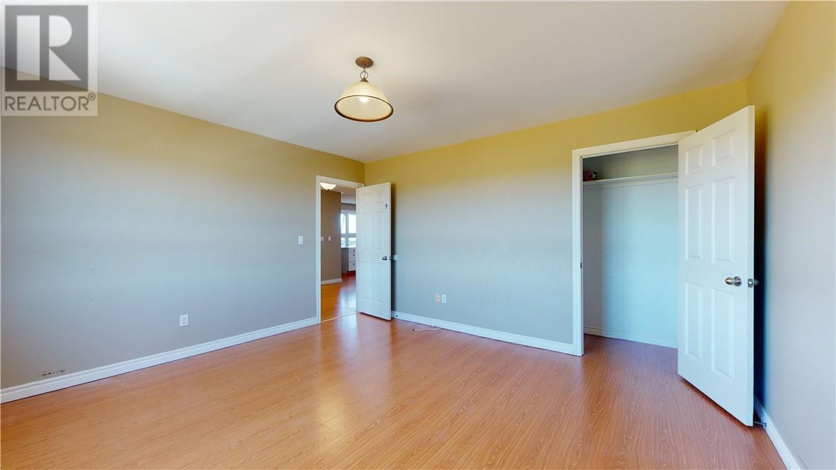 86 Vankoughnet E, Little Current, ON