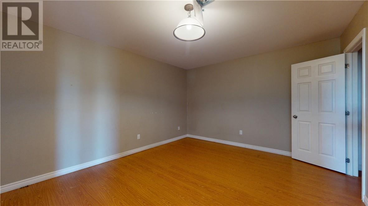 86 Vankoughnet E, Little Current, ON