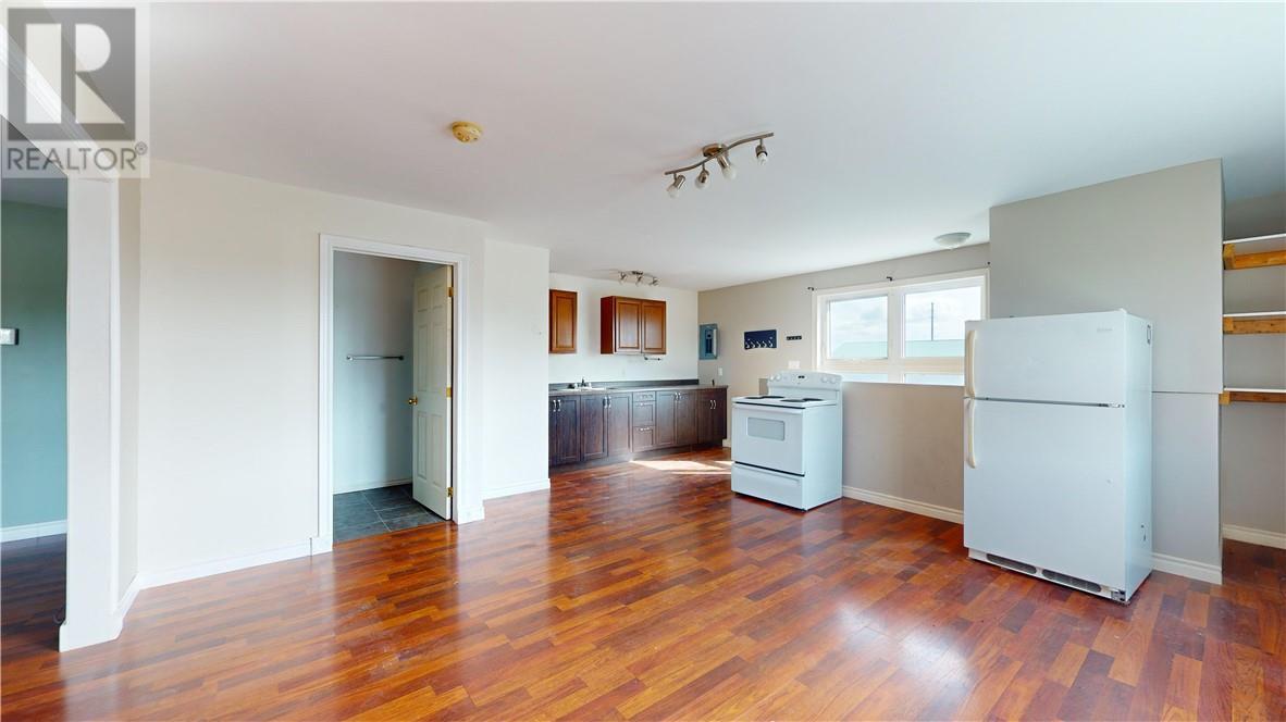 86 Vankoughnet E, Little Current, ON