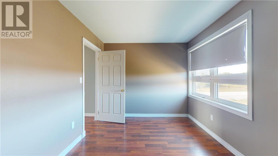 86 Vankoughnet E, Little Current, ON