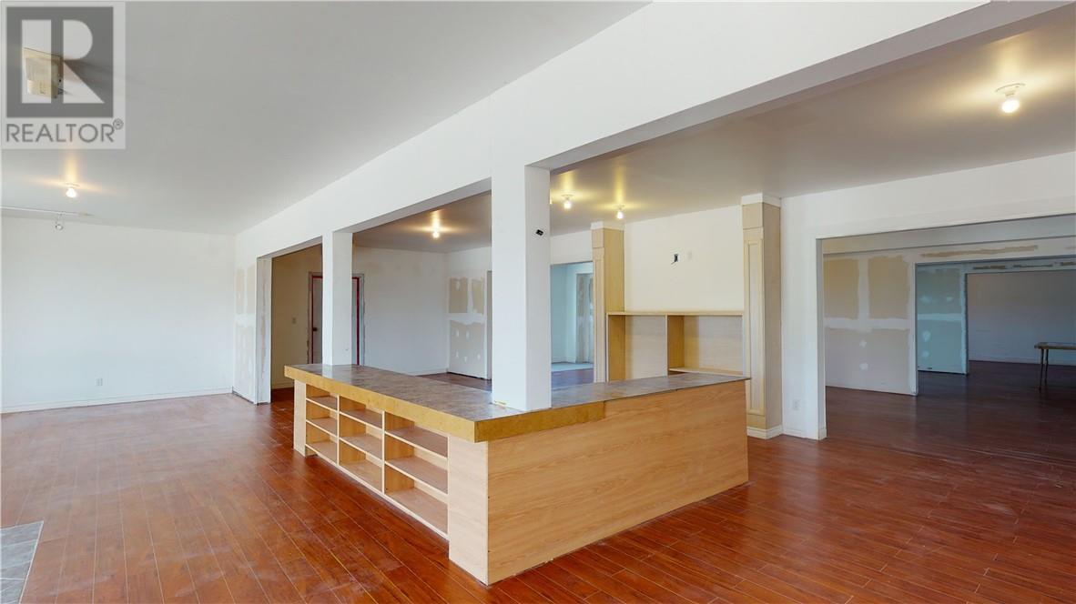 86 Vankoughnet E, Little Current, ON