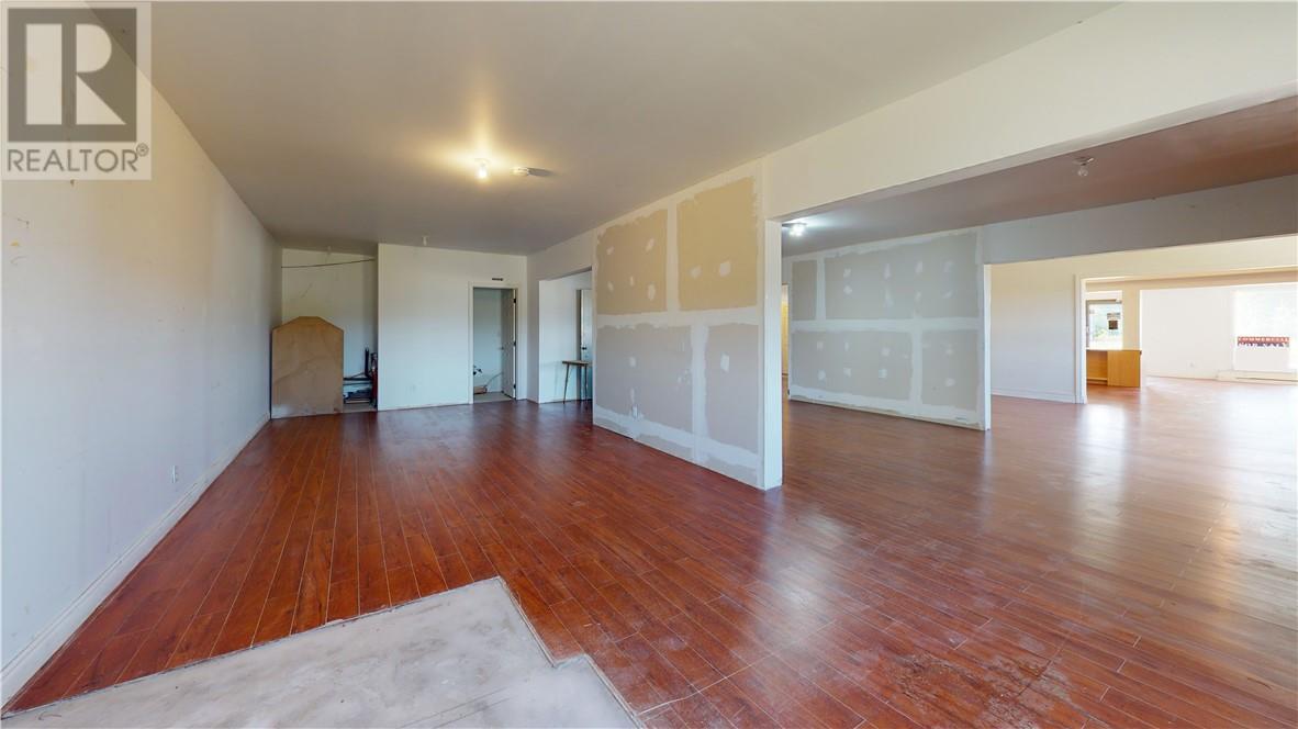 86 Vankoughnet E, Little Current, ON