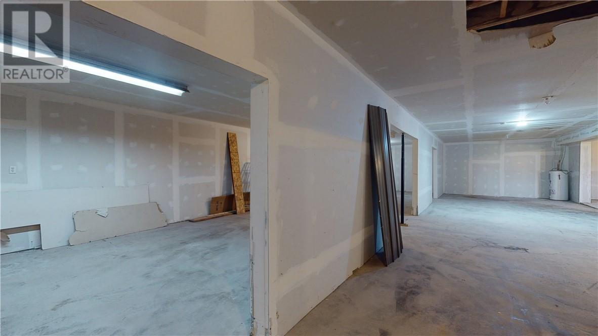 86 Vankoughnet E, Little Current, ON