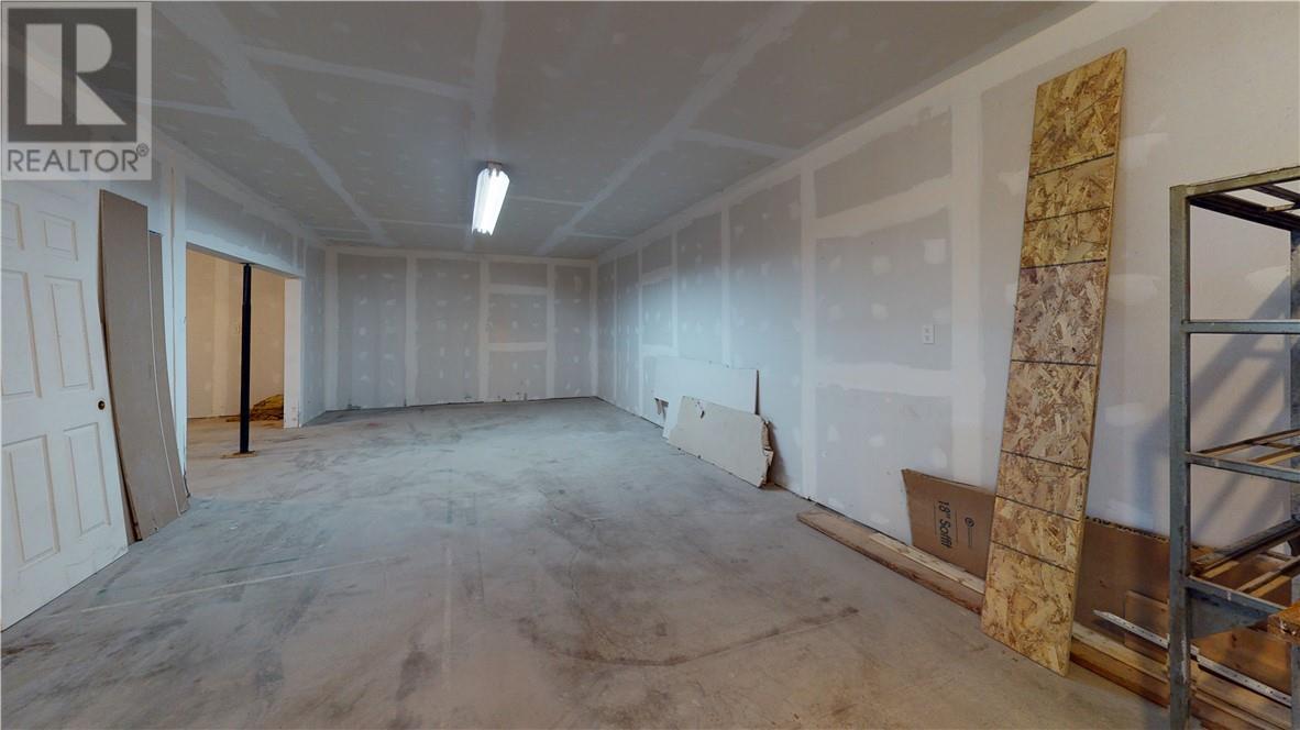 86 Vankoughnet E, Little Current, ON